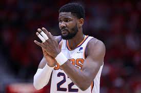 Ayton e Indiana Pacers firman oficialmente un contrato de 4 años